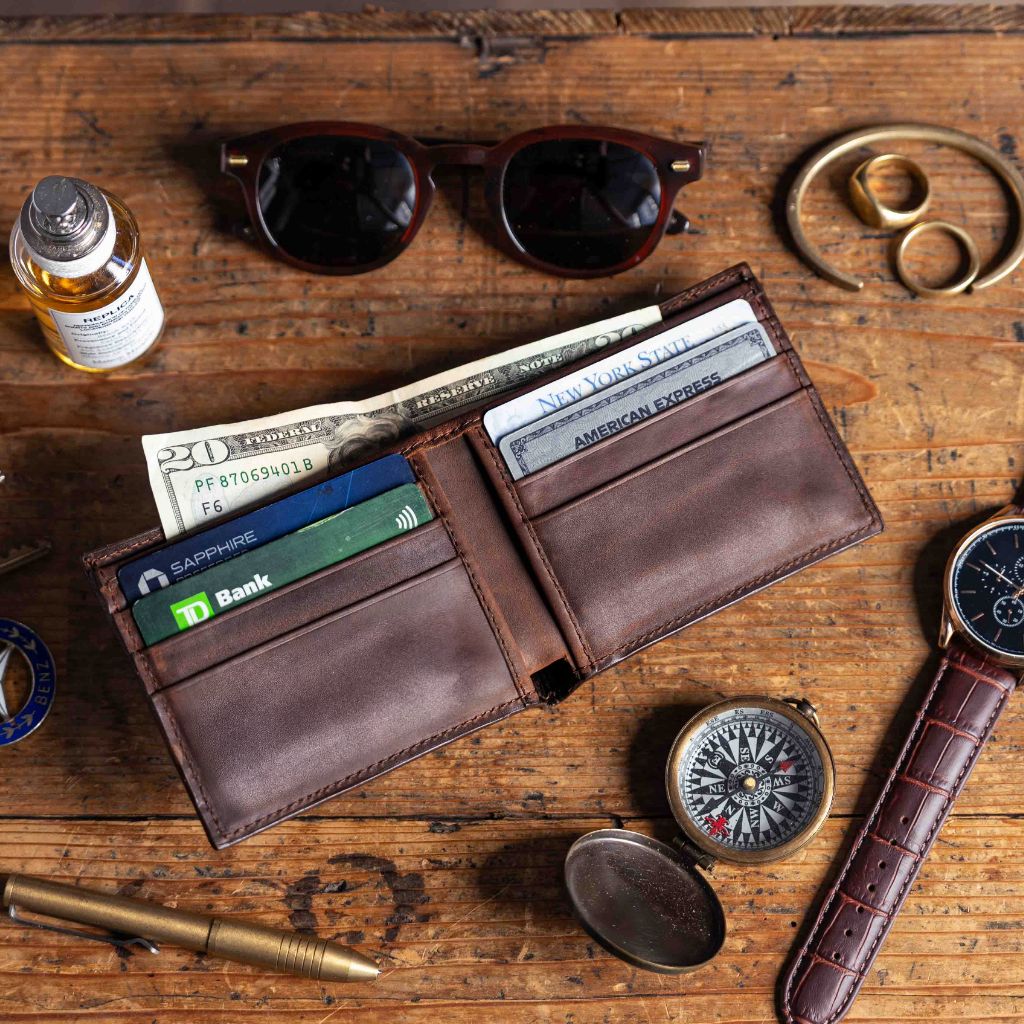 The Classic Leather Bifold Wallet - Rustic Brown Leather