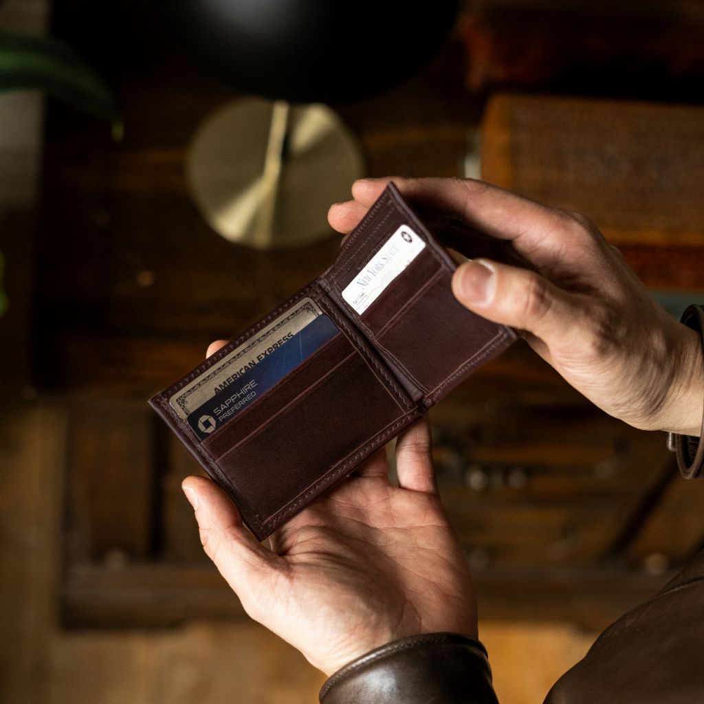 The Classic Leather Bifold Wallet - Brown