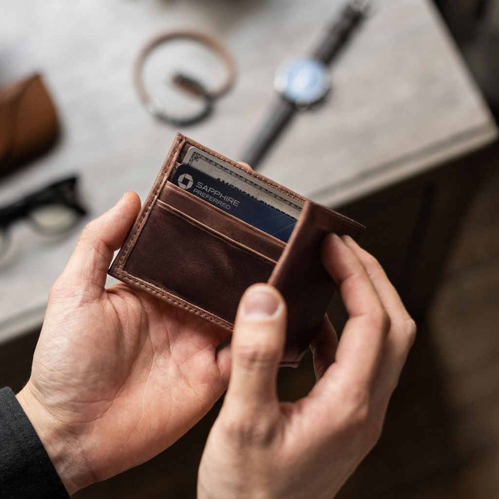 The Classic Leather Bifold Wallet - Natural