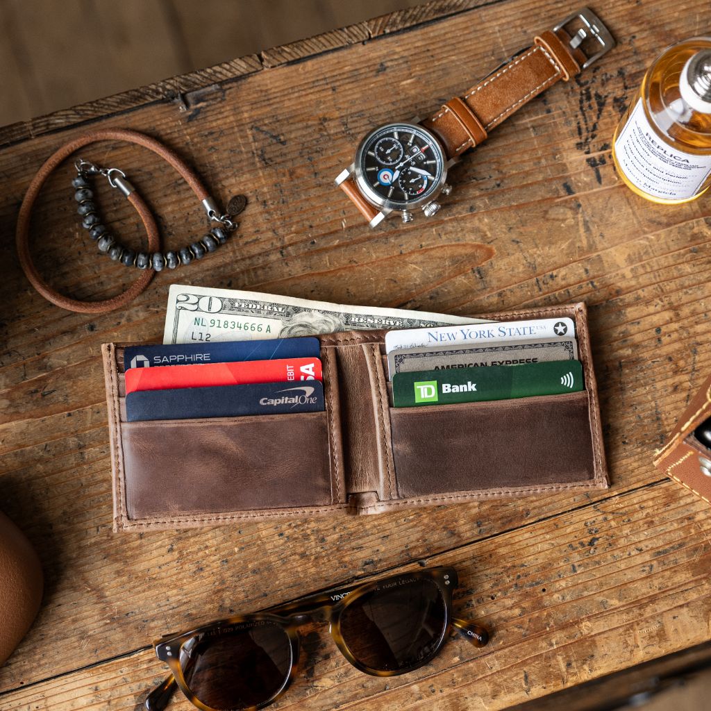 The Classic Leather Bifold Wallet - Natural