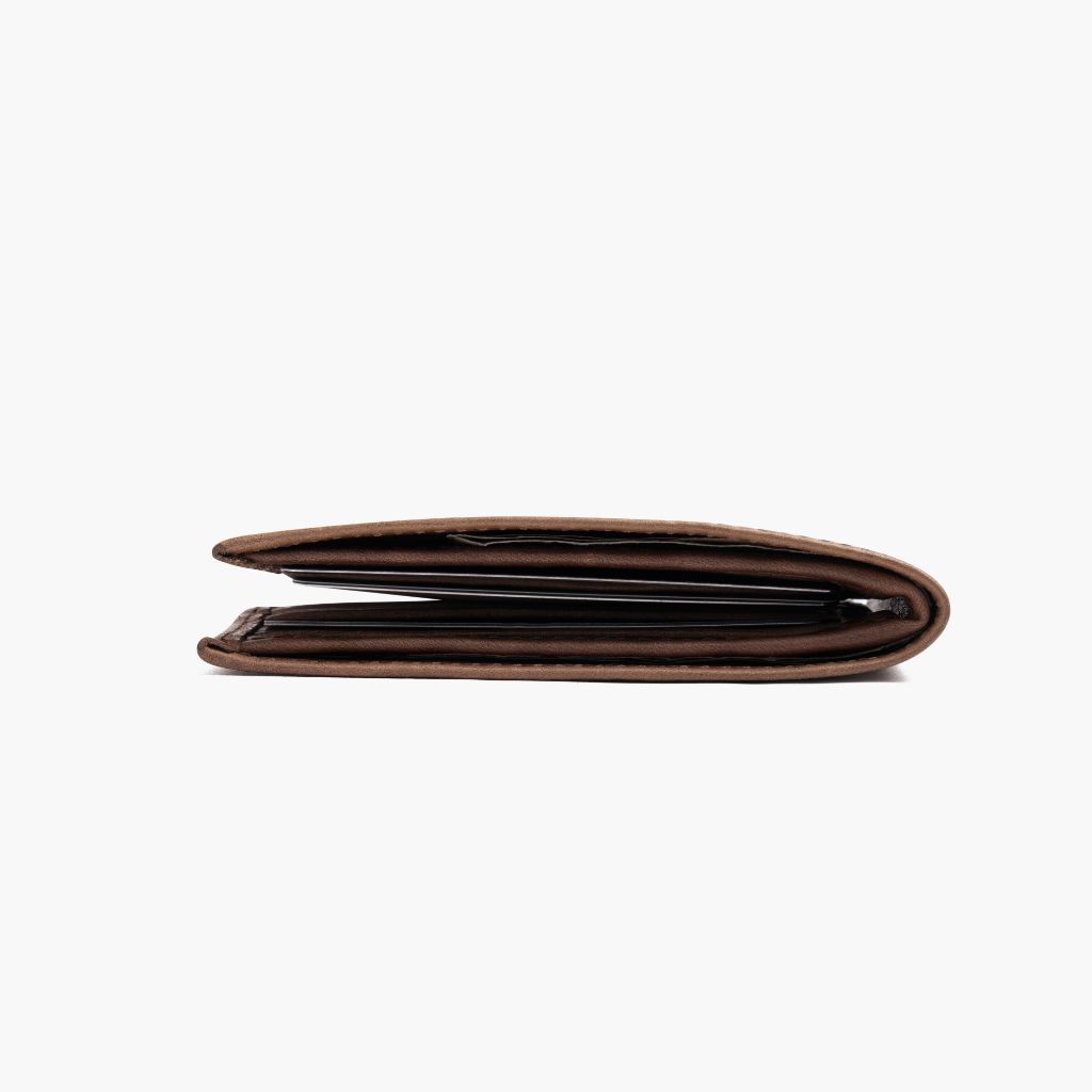 The Classic Leather Bifold Wallet - Natural