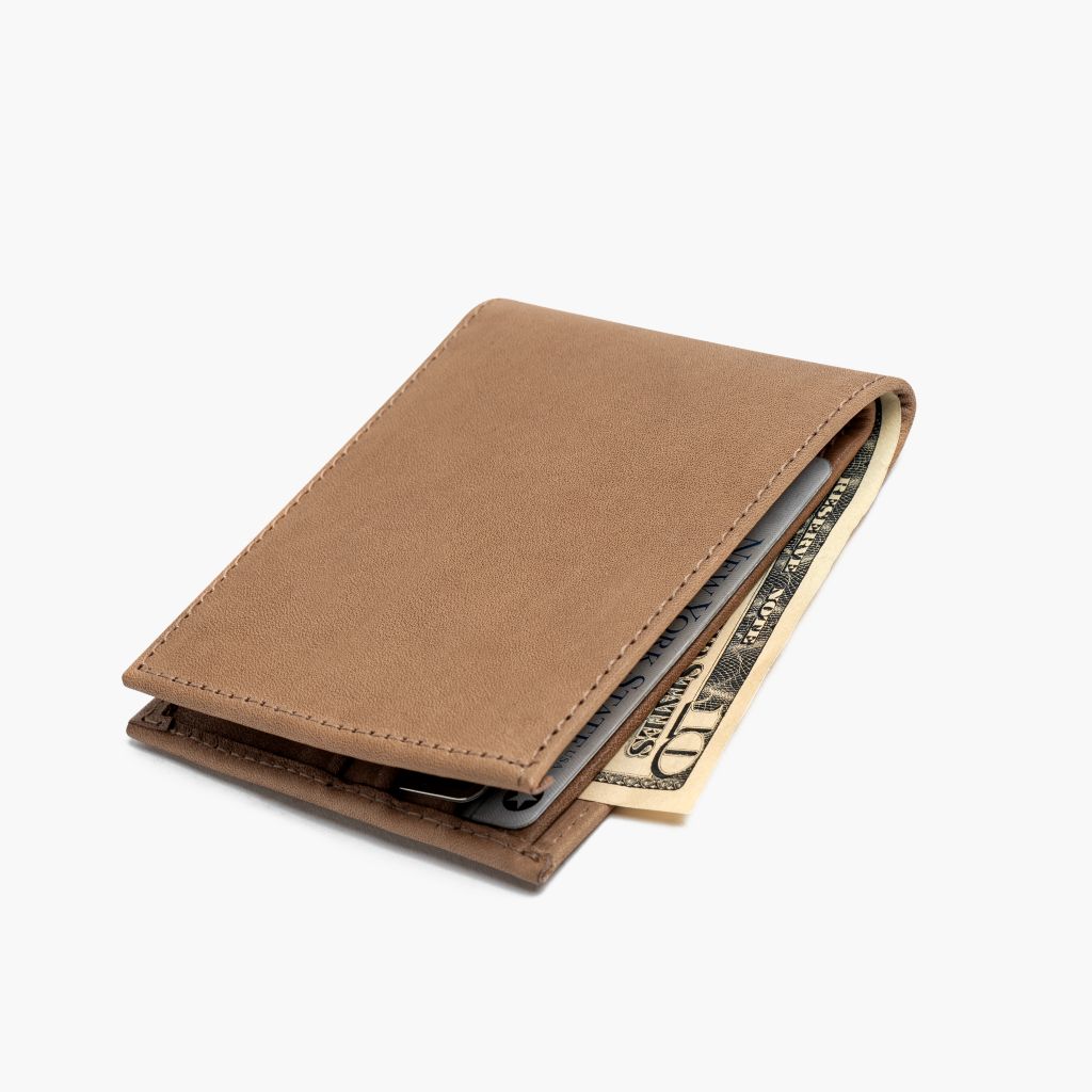 The Classic Leather Bifold Wallet - Natural Vachetta